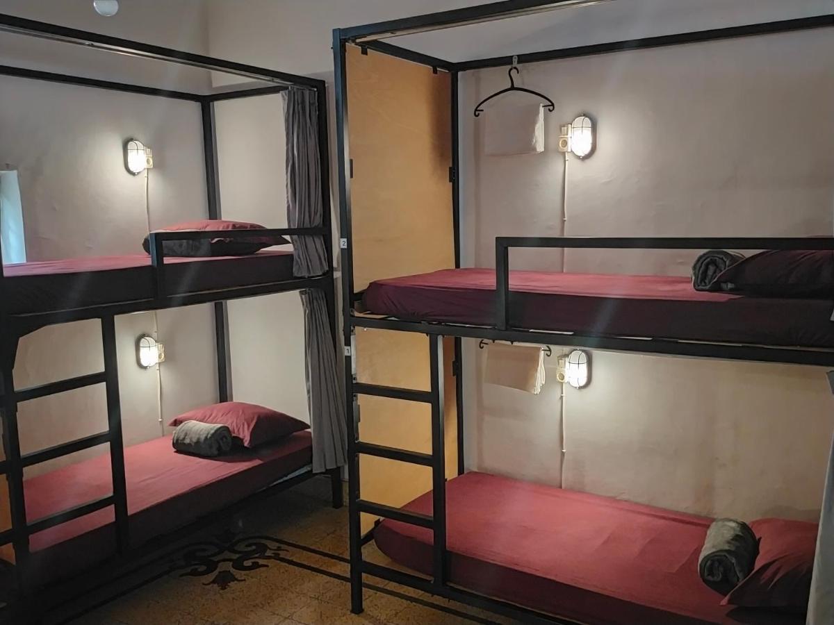 Semeru Hostel Malang (Adults Only) Экстерьер фото